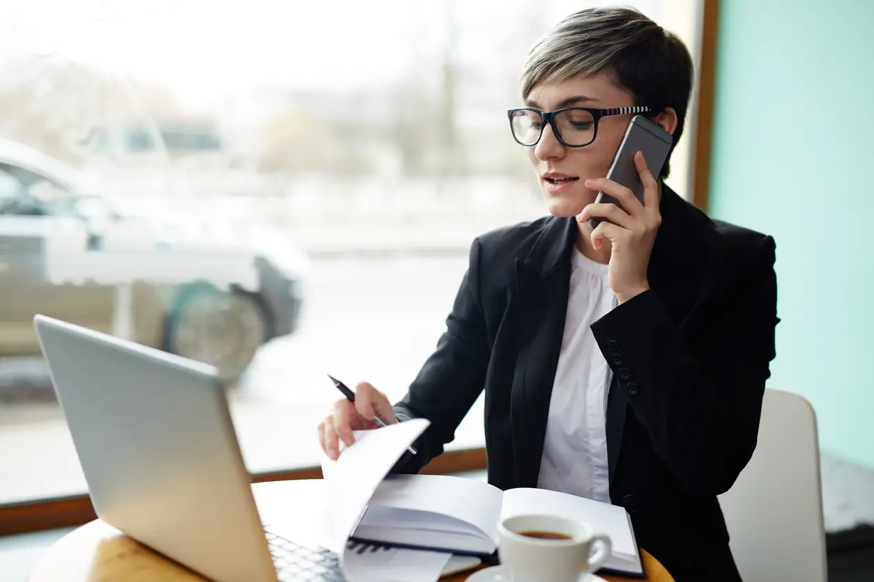 Como Softwares Jurídicos Ajudam a Antecipar e Atender às Necessidades do Mercado tecnologia para advogados, Como a tecnologia e a otimização de tempo podem auxiliar os advogados
