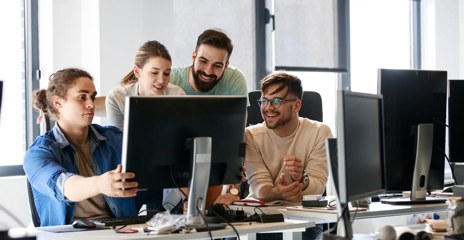 softwares jurídicos, Como Softwares Jurídicos Ajudam a Antecipar e Atender às Necessidades do Mercado